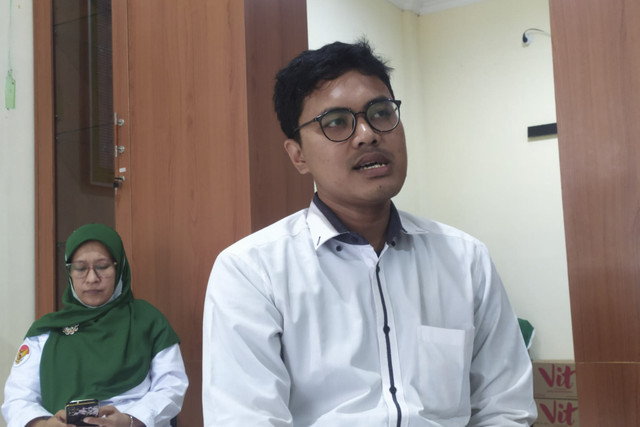 Ajen Jaenudin, Humas MTsN 22. Foto: Rachmadi Rasyad/kumparan