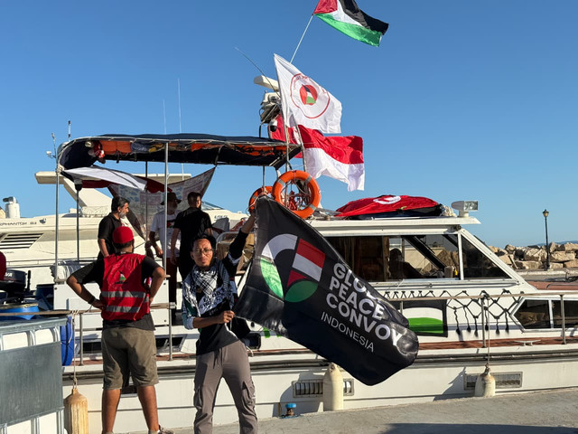 Wanda Hamidah, salah satu delegasi dari Indonesia yang turut serta berangkat ke Gaza dalam Global Sumud Flotilla, pada Selasa (16/9). Foto: Dok. Indonesia Peace Convoy