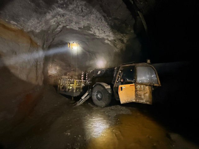 Proses penyelematan karyawan dari Tambang Bawah Tanah Grasberg Block Cave. 