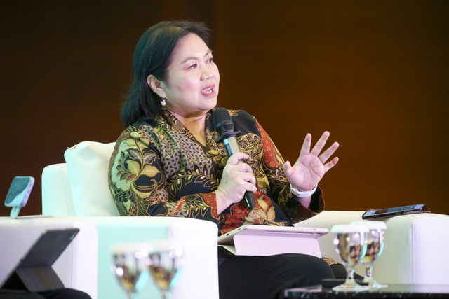 Staf Ahli Menteri Bidang Percepatan Transformasi Industri 4.0 Kemenperin Emmy Suryandari menyampaikan paparan saat sesi panel dalam kumparan Green Initiative Conference 2025 di Hotel Borobudur, Jakarta, Rabu (17/9/2025). Foto: Aditia Noviansyah/kumparan