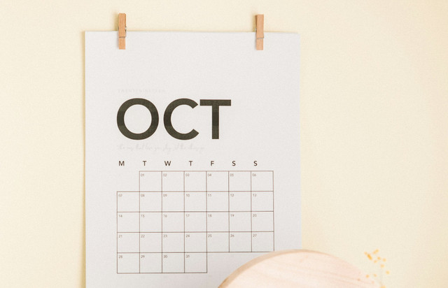 Ilustrasi kalender oktober 1582 - Sumber: unsplash.com/@maddibazzocco