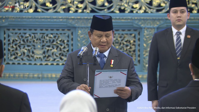 Presiden Prabowo Subianto melantik menteri baru Kabinet Merah Putih di Istana Negara, Jakarta, Rabu (17/9/2025). Foto: YouTube/ Sekretariat Presiden