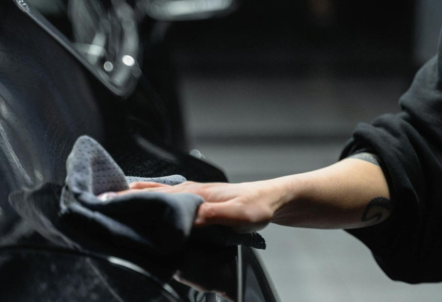 ilustrasi penghilang baret mobil terbaik - foto: pexels/Tima Miroshnichenko