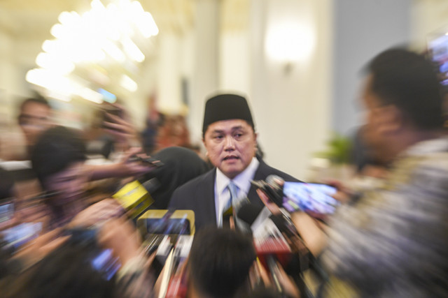 Menteri Pemuda dan Olahraga Erick Thohir menjawab pertanyaan wartawan usai mengikuti acara pelantikan Menteri dan Wakil Menteri Negara Kabinet Merah Putih Dalam Sisa Masa Jabatan Periode Tahun 2024-2029 di Istana Negara, Jakarta, Rabu (17/9/2025). Foto: Muhammad Adimaja/ANTARA FOTO