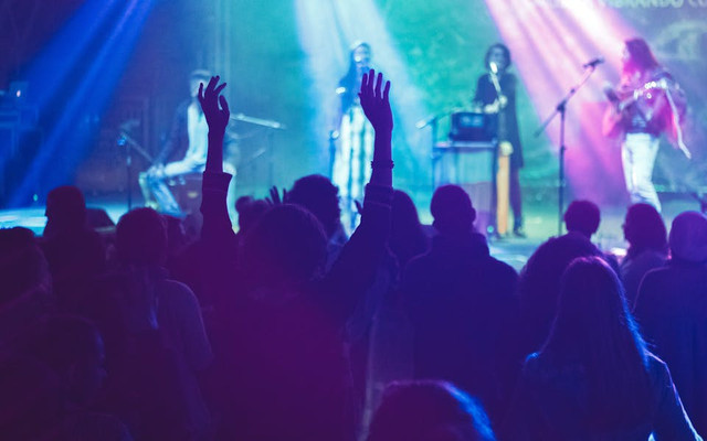 Jadwal Livin' Music Fest 2025. Foto hanya ilustrasi, bukan sebenarnya. Sumber: Pexels/Victor Freitas