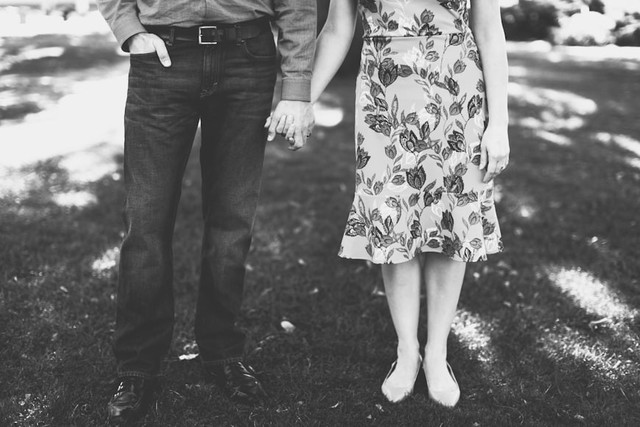 Ilustrasi Daftar Pemain Cinta di Bawah Tangan, Foto: Unsplash/Jenny Marvin