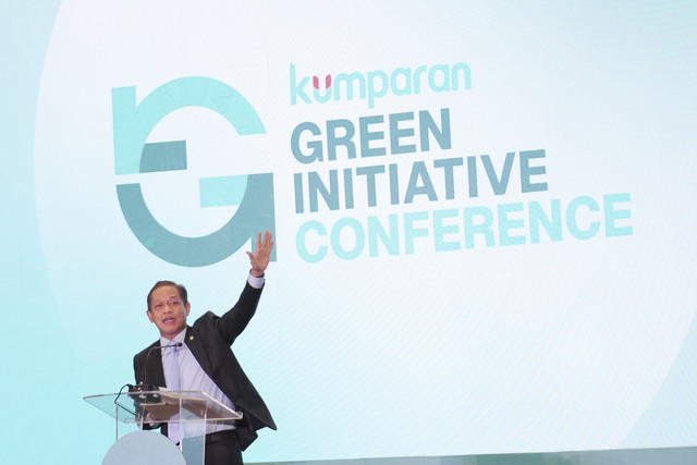 Menteri Lingkungan Hidup Hanif Faisol Nurofiq memberikan sambutan saat menghadiri kumparan Green Initiative Conference 2025 di Hotel Borobudur, Jakarta, Kamis (18/9/2025). Foto: Wahyu/kumparan