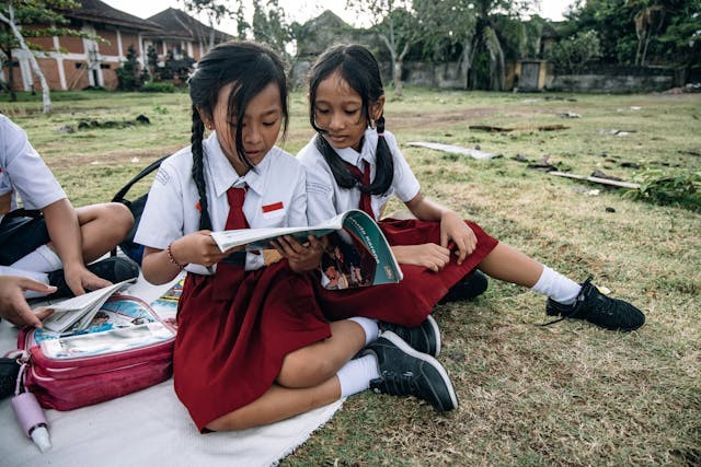 ilustrasi soal UTS Bahasa Sunda Kelas 4 Semester 1 Kurikulum Merdeka - foto:pexels/ROMAN ODINTSOV by