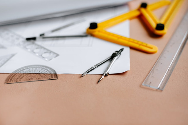 Ilustrasi Contoh Soal Operasi Hitung Campuran, Foto:Unsplash/Kateryna Hliznitsova