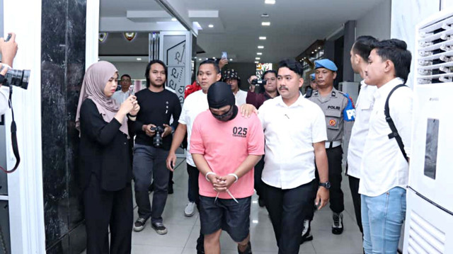 Jumpa pers penangkapan penyusup dan provokator demo ricuh Mapolda Kalbar dan Kantor DPRD Kalbar di Polda Kalbar, Rabu (17/9/2025). Foto: Dok. Humas Mabes Polri