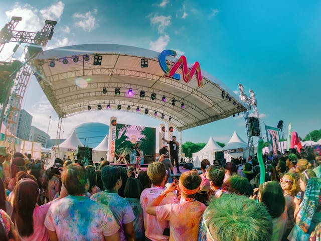 Line Up Livin Music Fest 2025. Foto hanya ilustrasi bukan sebenarnya. Sumber foto: Pexels/Mae Gregorio