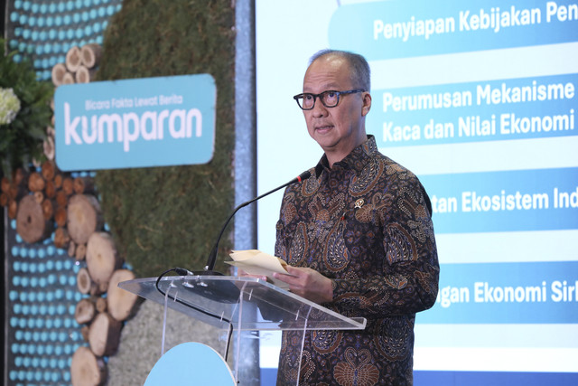Menteri Perindustrian Agus Gumiwang Kartasasmita memberikan sambutan saat menghadiri kumparan Green Initiative Conference 2025 di Hotel Borobudur, Jakarta, Kamis (18/9/2025). Foto: Aditia Noviansyah/kumparan