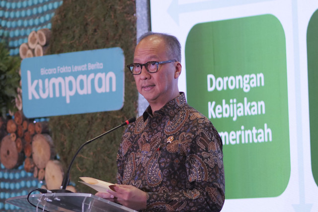 Menteri Perindustrian Agus Gumiwang menyampaikan sambutan dalam kumparan Green Initiative Conference 2025 di Hotel Borobudur, Jakarta, Kamis (18/9/2025). Foto: Wahyu/kumparan