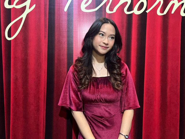 Penyanyi Raissa Anggiani debut album panjang pertamanya di industri musik Tanah Air dengan album bertajuk Kepada, Yang Terhormat. Foto: Vincentius Mario/kumparan