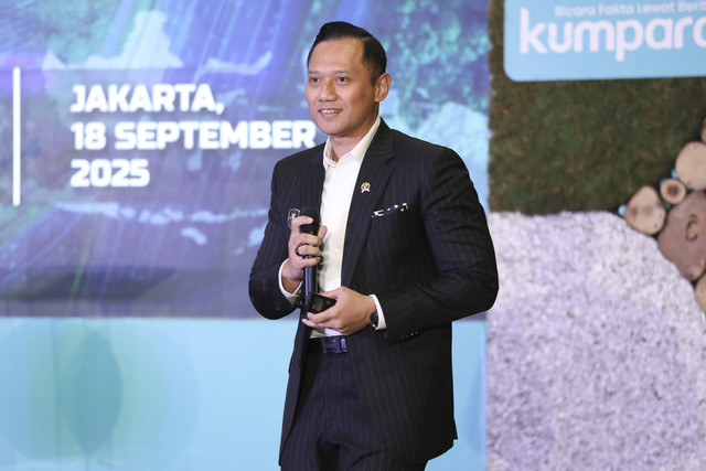 Menko Bidang Infrastruktur dan Pembangunan Kewilayahan Agus Harimurti Yudhoyono menyampaikan paparan dalam kumparan Green Initiative Conference 2025 di Hotel Borobudur, Jakarta, Kamis (18/9/2025). Foto: Iqbal Firdaus/kumparan