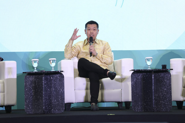 Program Director Bakti Lingkungan Djarum Foundation Jemmy Chayadi saat sesi panel dalam kumparan Green Initiative Conference 2025 di Hotel Borobudur, Jakarta, Rabu (18/9/2025). Foto: Iqbal Firdaus/kumparan