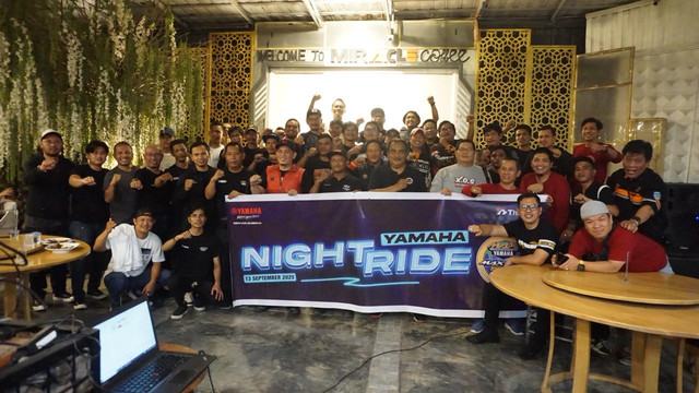 Ribuan pecinta motor maxi Yamaha tumpah ruah di Palembang. Foto : Dok. Yamaha Thamrin Group