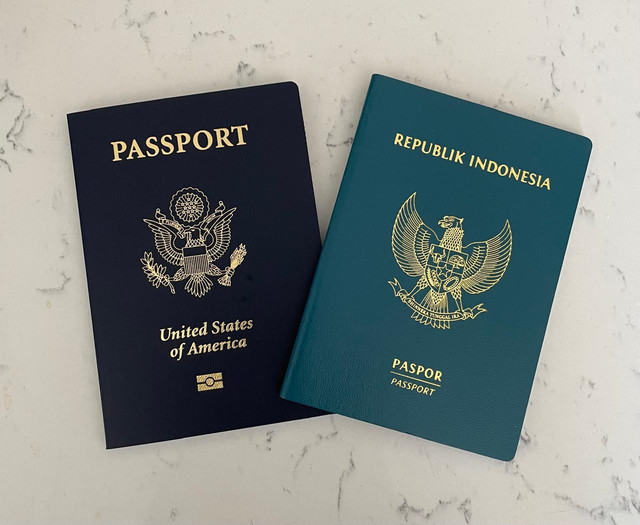 dokumen pribadi, ilustrasi memiliki kewarganegaraan ganda.