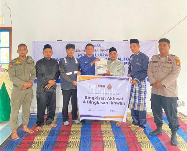 BPKH Salurkan Bingkisan Kebaikan berupa Paket Ibadah untuk Guru Ngaji, Imam Masjid, dan Kaum Dhuafa (Sumber : DT Peduli)