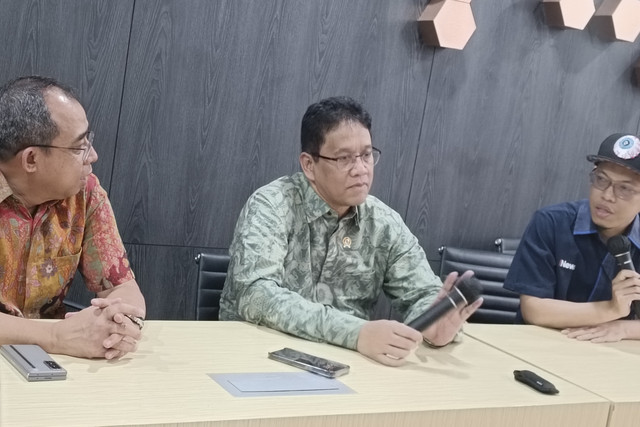 Menteri Keuangan (Menkeu) Purbaya Yudhi Sadewa di kantornya, Jakarta Pusat, Jumat (19/9/2025). Foto: Muhammad Fhandra Hardiyon/kumparan