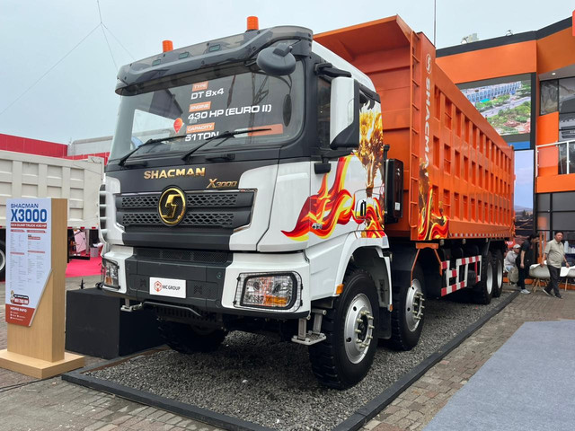 Truk Shacman X3000. Foto: Alvian Yoga Yulianto/kumparan