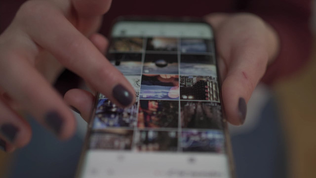 Ilustrasi scroll konten di medsos. Foto: Pixabay