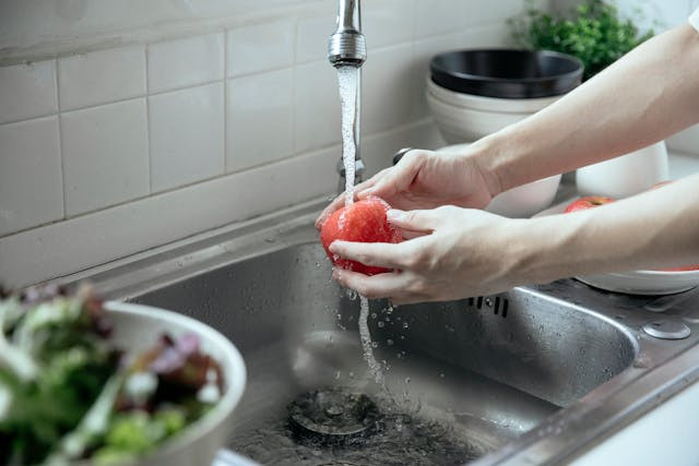 merk kitchen sink terbaik. Foto hanya ilustrasi. Sumber: Pexels 
