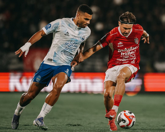 Bali United vs PSIM Yogyakarta dalam pertandingan lanjutan Super League 2025/26 di Stadion Kapten I Wayan Dipta, Gianyar, Sabtu (20/9). Foto: Instagram/ @baliunitedfc