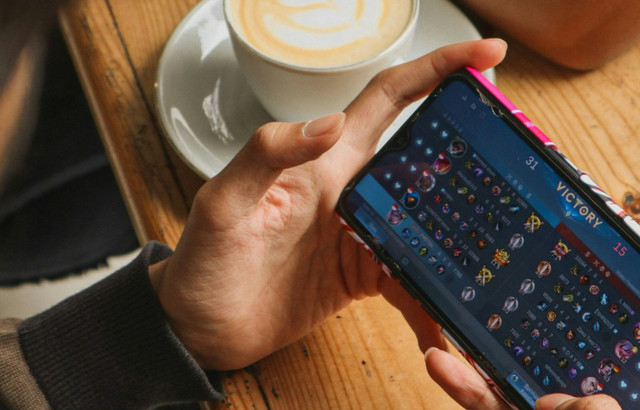 Ilustrasi kumpulan pola sanrio mlbb 2025 - Sumber: unsplash.com/@gradikaa_