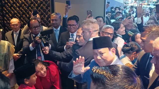 Presiden Republik Indonesia, Prabowo Subianto, tiba di hotel bintang 5 di Manhattan, New York, Amerika Serikat, pada Sabtu (20/9). Foto: Zamachsyari/kumparan