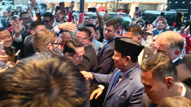 Presiden Republik Indonesia, Prabowo Subianto, tiba di hotel bintang 5 di Manhattan, New York, Amerika Serikat, pada Sabtu (20/9).  Foto: Zamachsyari/kumparan
