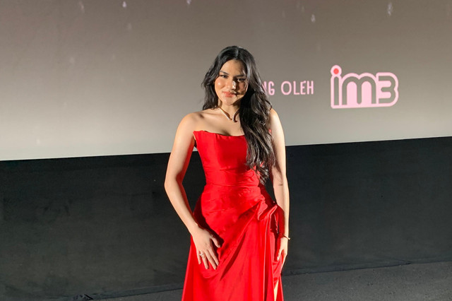 Davina Karamoy menghadiri gala premiere film Kang Solah from Kang Mak x Nenek Gayung di Epicentrum Jakarta, Sabtu (20/9/2025). Foto: Vincentius Mario/kumparan