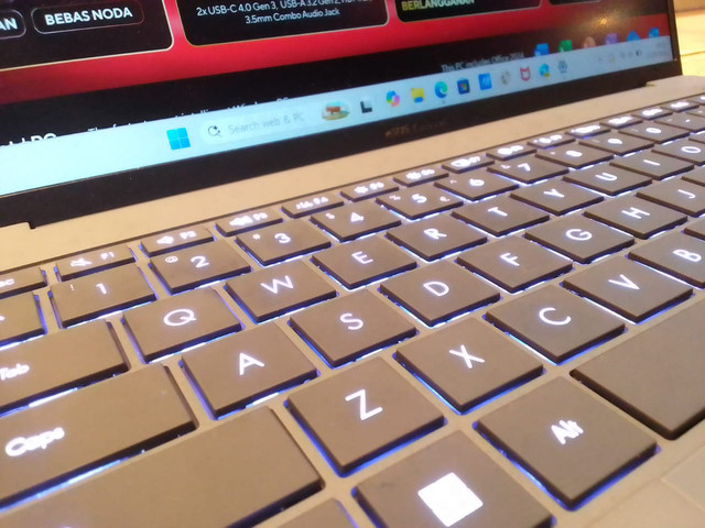 Laptop AI canggih besutan ASUS