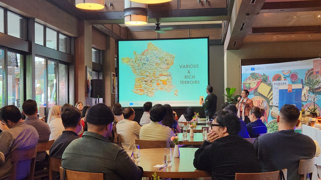 European Full of Character bikin kelas keju bersama cheesemonger, Francois Robin di Jakarta, Kamis (18/9/2025). Foto: Azalia Amadea/Kumparan