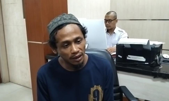 Joko Prastiyawan ayah dari bayi yang dimakamkan oleh anggota kepolisian. Foto : Istimewa