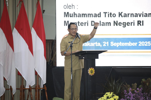 Mendagri Tito Karnavian dalam rakor di kantor Kementan, Jakarta Selatan, Senin (22/9/2025). Foto: Kemendagri RI