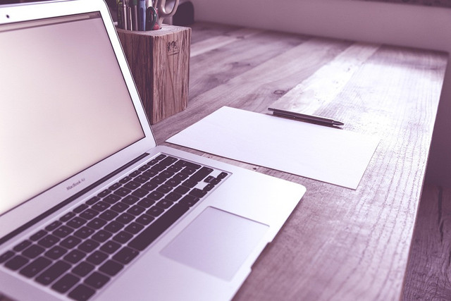 Ilustrasi 5 cara nonton TV di laptop. Sumber: Pixabay/Alexandra