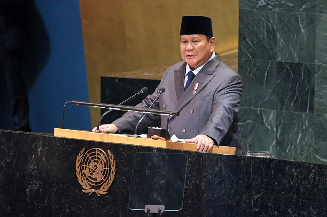 Presiden Prabowo Subianto berpidato di KTT Two State Solution di markas PBB di New York, Amerika Serikat, Senin (23/9) waktu setempat. Foto: Ludovic Marin/AFP
