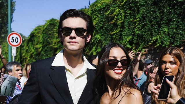 Respons Louis Partridge soal Sebutan 'Mr. Olivia Rodrigo', Bangga dengan Kekasih. Foto: Instagram @justjared