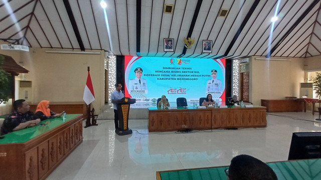 Bimbingan Teknis (Bimtek) Rencana Bisnis Sektor Riil bagi Koperasi Desa/Kelurahan Merah Putih (KDMP) di Kabupaten Bojonegoro. Selasa (23 /09/2025) (Aset: Istimewa)