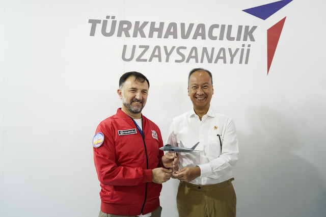 v Menteri Perindustrian (Menperin) Agus Gumiwang Kartasasmita saat menghadiri Teknofest 2025 di Turki. Foto: Kemenperin