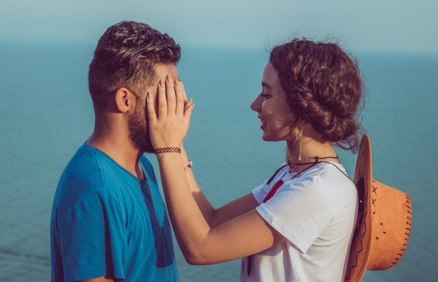 Ilustrasi Makna dan Lirik Lagu Salahi Aku - Rony Parulian Sumber Unsplash/Chermiti Mohamed