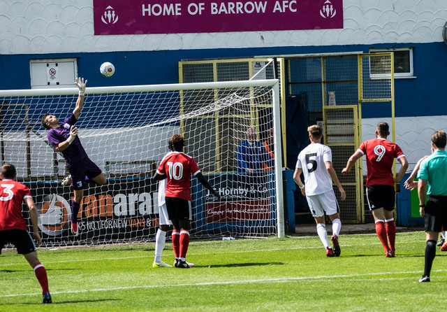 Ilustrasi  Apa itu Kopa Trophy, Yashin Trophy, dan Gerd Muller Trophy, sumber gambar unsplash/Ian Higbee