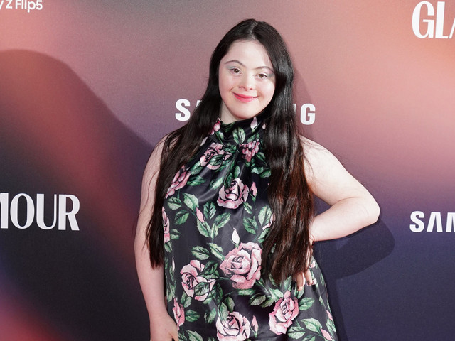 Ellie Goldstein mengikuti Glamour Women of the Year Awards 2023 di London, Inggris. Foto: Steve Vas/Future Image/Cover Images via Reuters