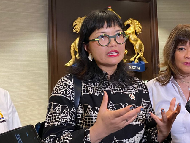 Wakil Menteri Pendidikan Tinggi, Sains, dan Teknologi (Wamendikti) Stella Christie, memberi tanggapan saat di Menara Kadin Indonesia, Jakarta, Rabu (24/9/2025). Foto: Muhammad Fhandra Hardiyon/kumparan