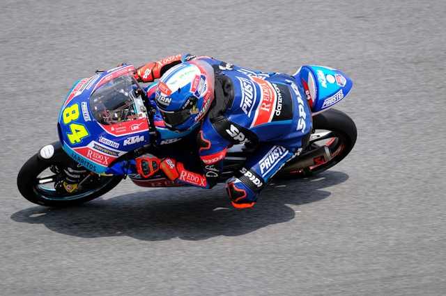 Berapa Harga Tiket MotoGP Mandalika? (Foto hanya ilustrasi, bukan event di lokasi sebenarnya) Sumber: unsplash/Eugene Lim