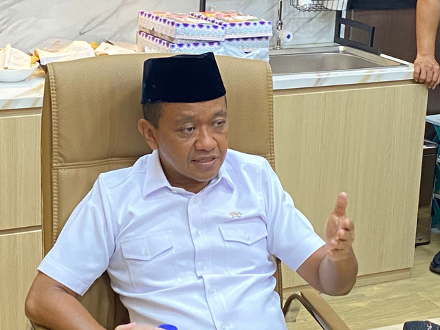 Menteri ESDM Bahlil Lahadalia, di kantornya, Jumat (26/9). Foto: Muhammad Fhandra/kumparan