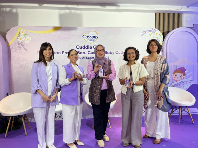Konferensi pers peluncuran rangkaian Cussons Baby Cuddle Calm di Rumah Wijaya, Kamis (26/9/2025). Foto: Nabilla Fatiara/kumparan