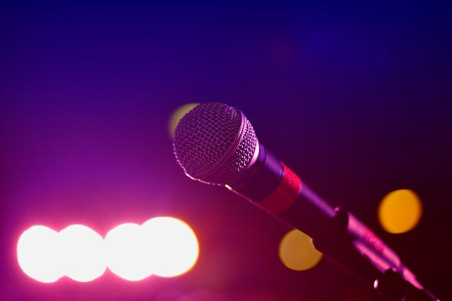 Ilustrasi Lirik Lagu The Noise Lesserafim x Yoasobi dan Maknanya. Sumber: Pexels/Suvan Chowdhury