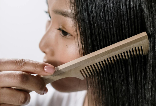ilustrasi Apakah Makarizo Hair Energy bisa meluruskan rambut - foto:pexels/cottonbro studio